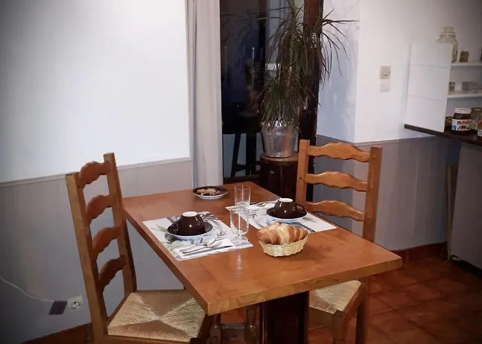 Aux Du Mont Gæstehus 3*